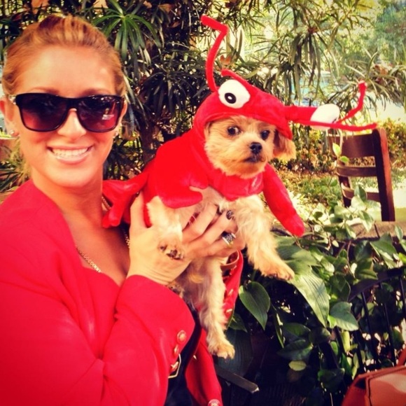 ⭐️GET TO KNOW ME YALL⭐️ POSHMARK AMBASSADOR II STATUS⭐️PUT A FACE TO MY CLOSET⭐️ - Picture 2 of 10